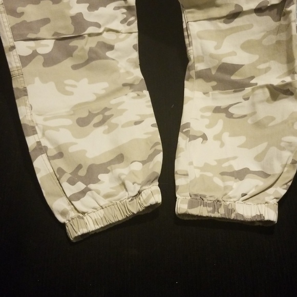 Womans pants - Picture 4 of 4